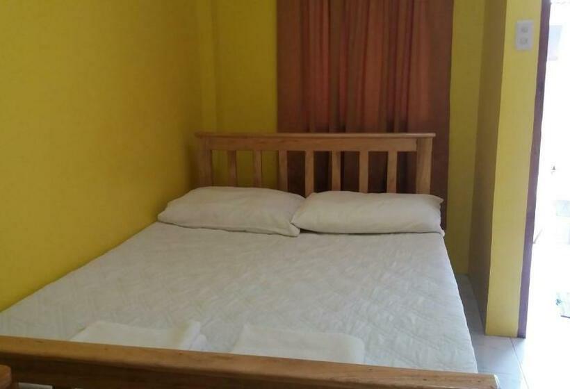 Majatalo R & R  Guesthouse