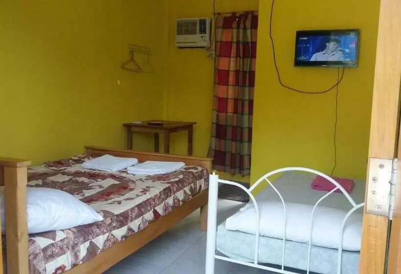 ペンション R & R  Guesthouse