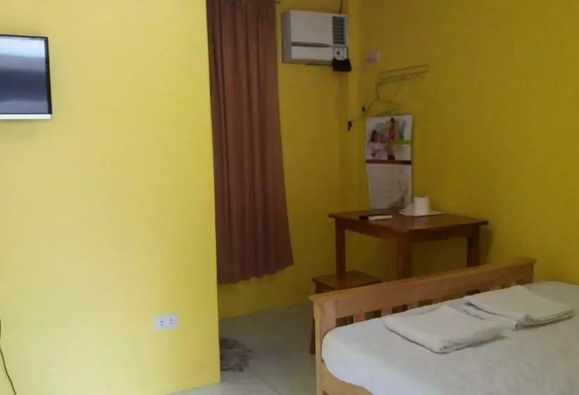 ペンション R & R  Guesthouse