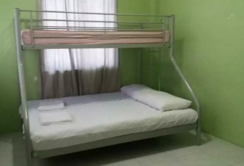 ペンション R & R  Guesthouse