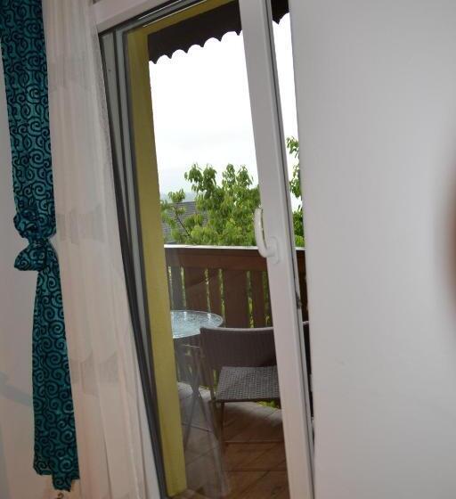 펜션 Seerestaurant & Suiten Hayat