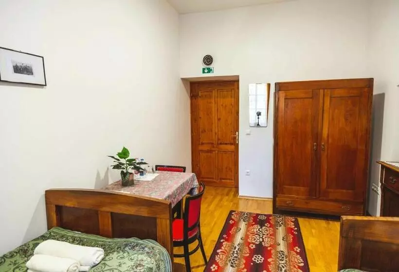 Majatalo Tolnay Kúria és Vendégház