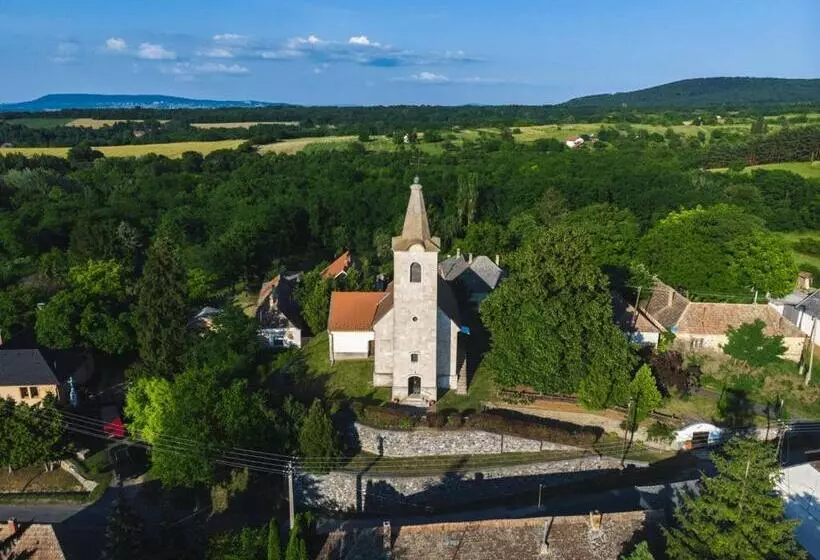 Majatalo Tolnay Kúria és Vendégház