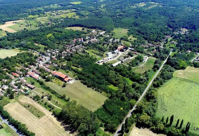 Majatalo Tolnay Kúria és Vendégház