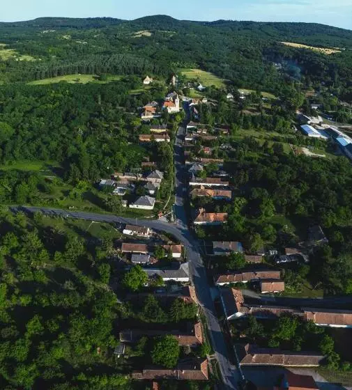 Majatalo Tolnay Kúria és Vendégház