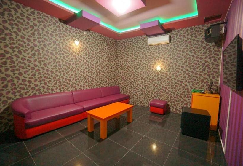 The Cabin Tanjung Hotel Wonosobo