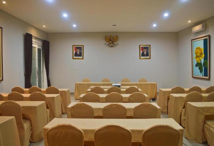 The Cabin Tanjung Hotel Wonosobo