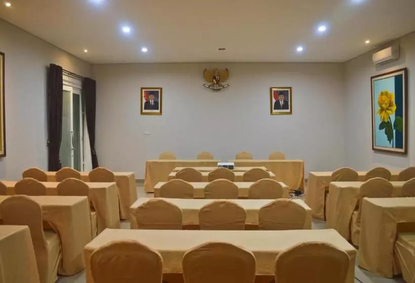 The Cabin Tanjung Hotel Wonosobo