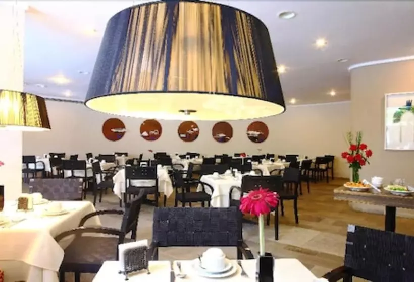 Ferraretto Guarujá Hotel & Spa