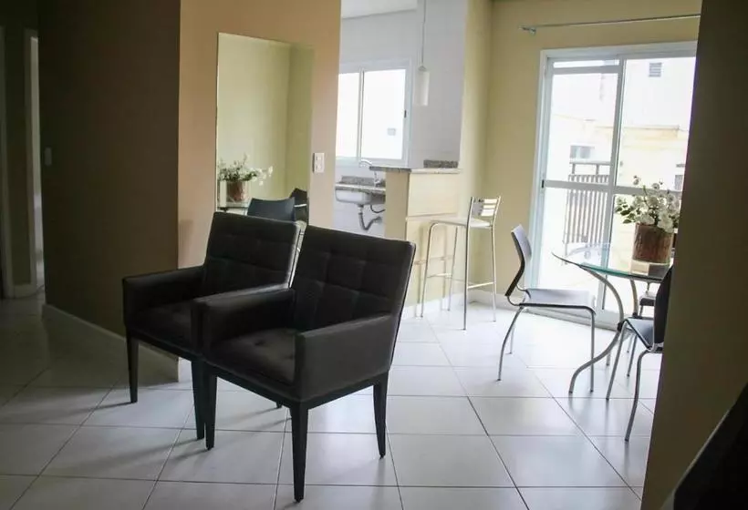 هتل Higienopolis  & Suites