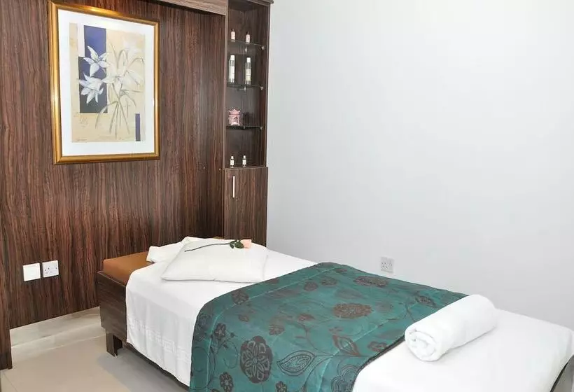 Phoenix Plaza Hotel Apartments