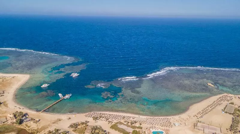 استراحتگاه Utopia Beach Club