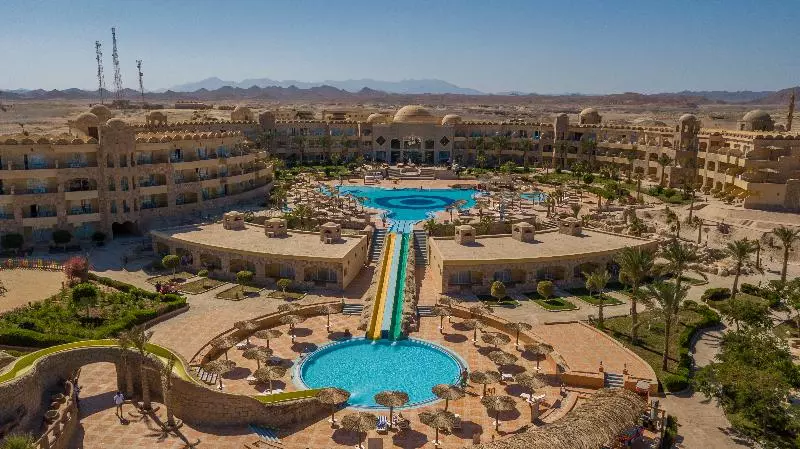 استراحتگاه Utopia Beach Club