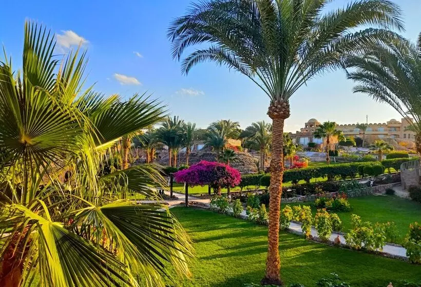 استراحتگاه Utopia Beach Club