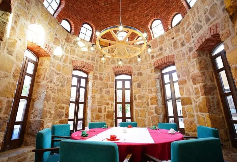 استراحتگاه Utopia Beach Club