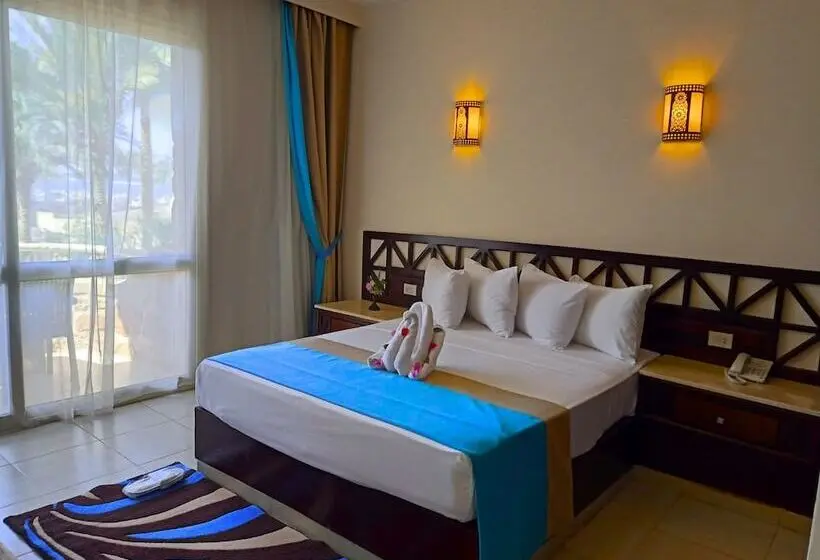 استراحتگاه Utopia Beach Club