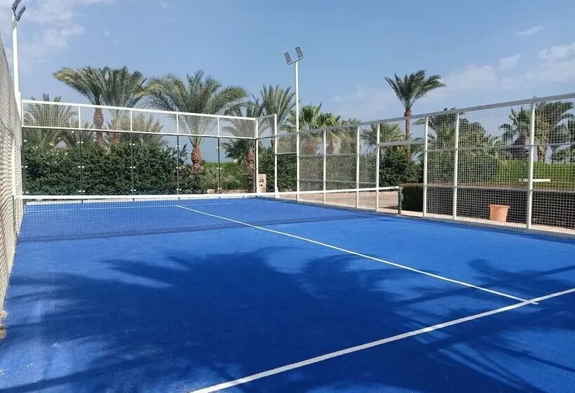 استراحتگاه Utopia Beach Club