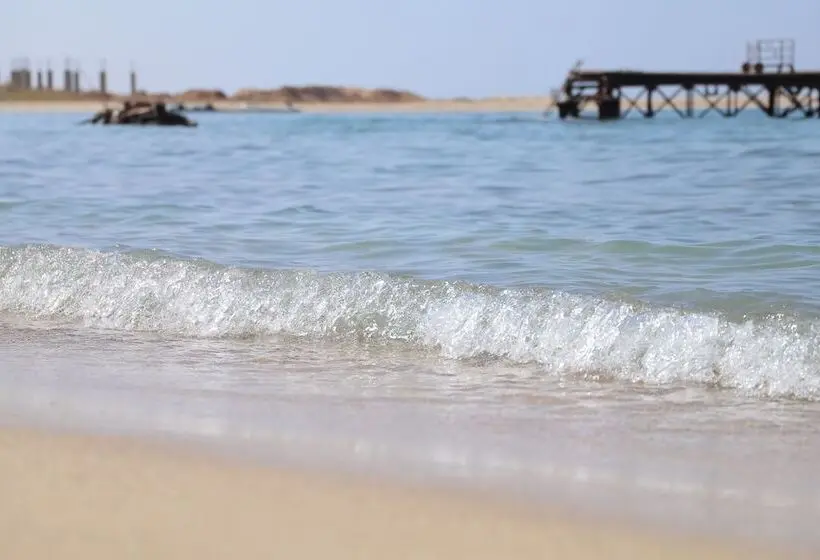 استراحتگاه Utopia Beach Club