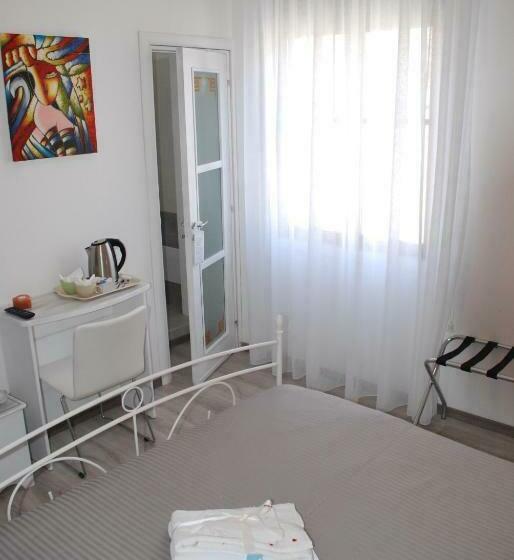 تختخواب و صبحانه La Fortezza