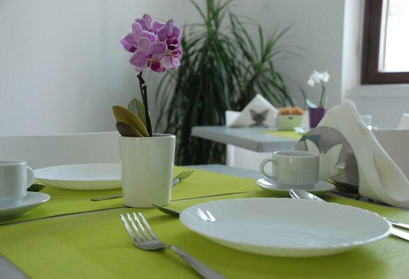 تختخواب و صبحانه La Fortezza