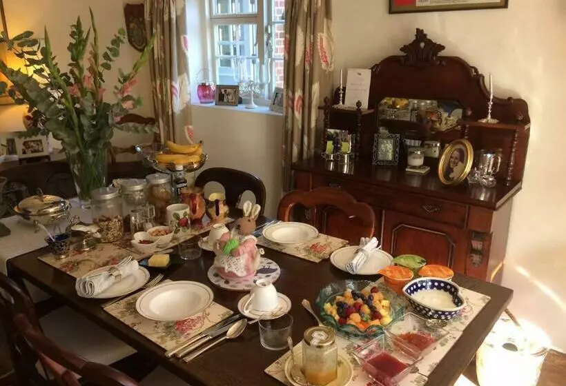 Bed and Breakfast Vine Cottage