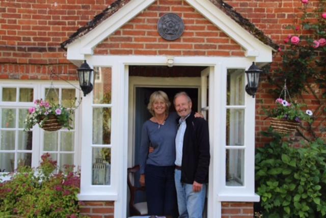 مبيت وإفطار Vine Cottage