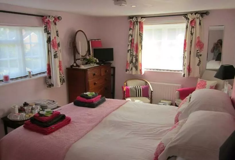 Bed and Breakfast Vine Cottage