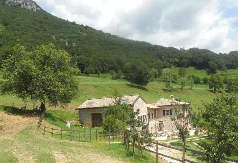 هتل Agriturismo Lusani