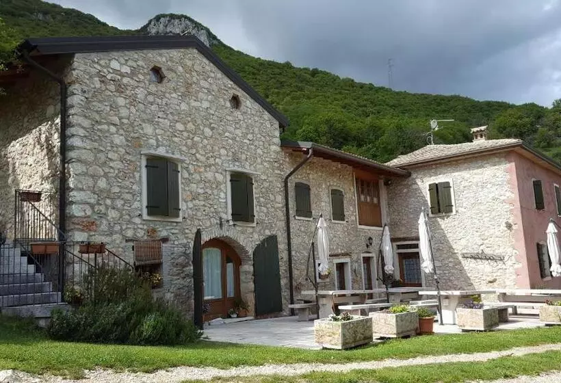 هتل Agriturismo Lusani