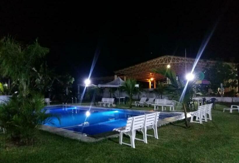 בית מלון כפרי Playa Krystal