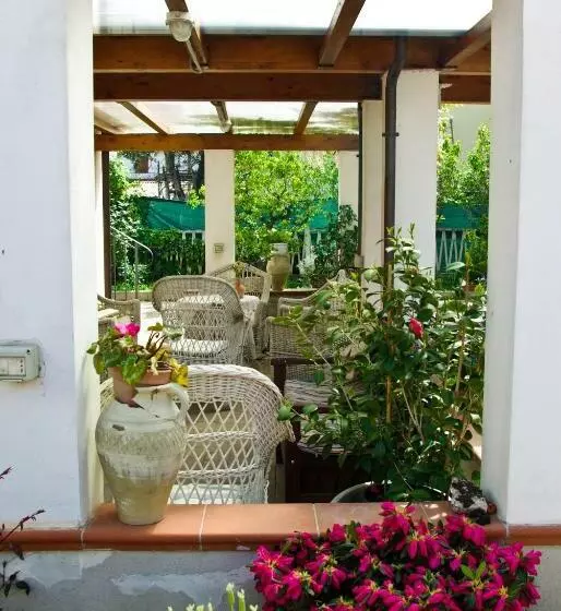 ペンション I Girasoli Di Migliarino