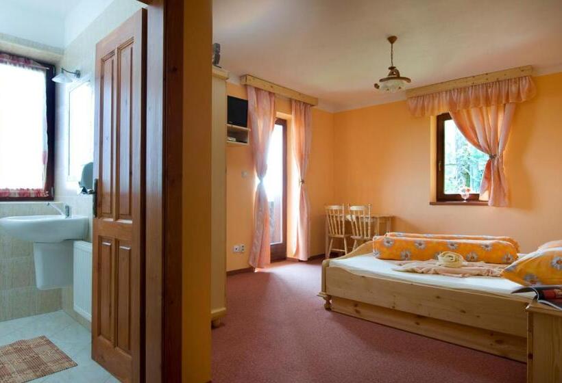 펜션 Penzionharmonia Eu