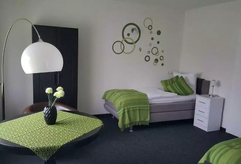 Retkeilymaja Em Dorfkrug