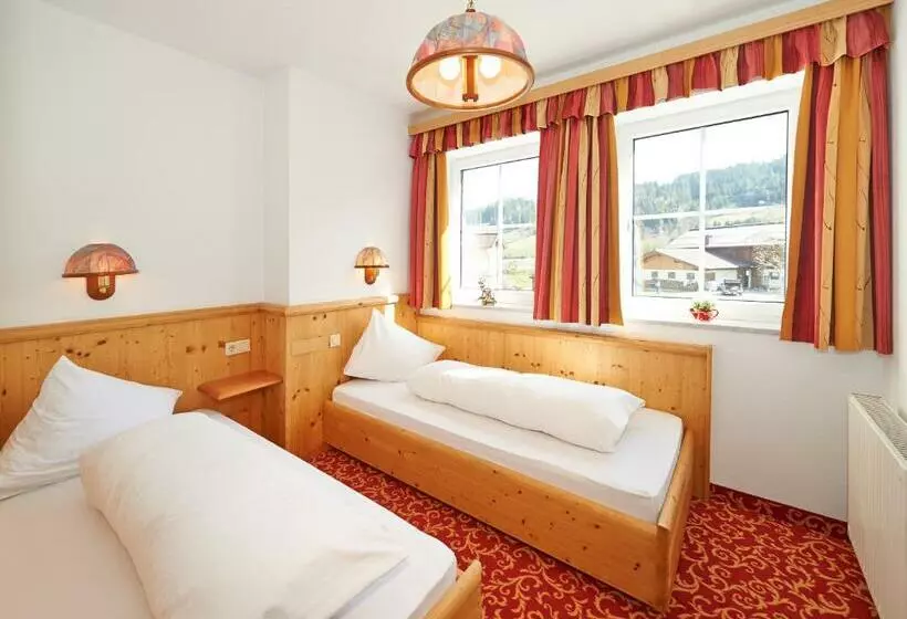 Aparthotel Paradies   Schrempfgut