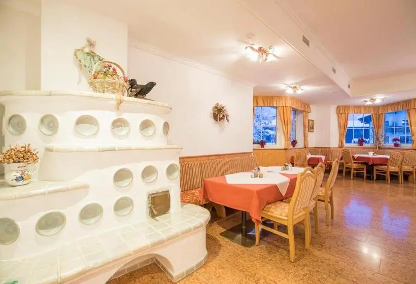 Aparthotel Paradies   Schrempfgut