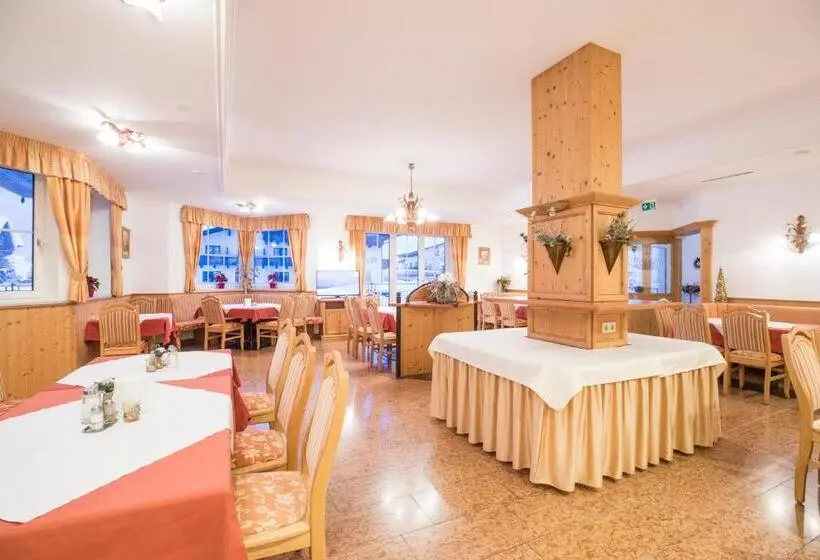 Aparthotel Paradies   Schrempfgut