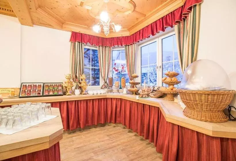 Aparthotel Paradies   Schrempfgut
