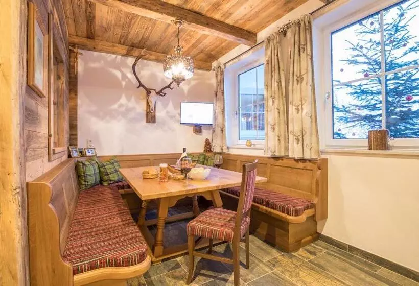 Aparthotel Paradies   Schrempfgut