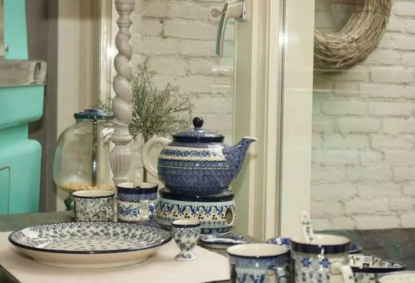 تختخواب و صبحانه Bb Jonashome