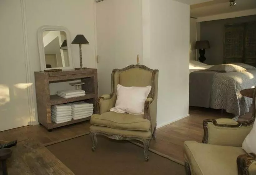 تختخواب و صبحانه Bb Jonashome