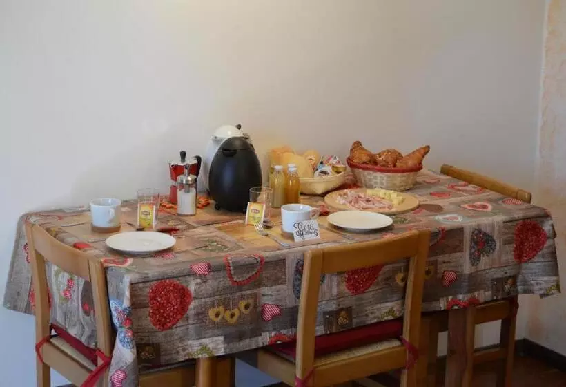 Aamiaismajoitus (B&B) Ca  Del Michelàs