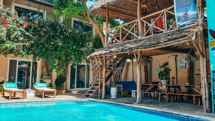 住宿加早餐  Ebb & Flow