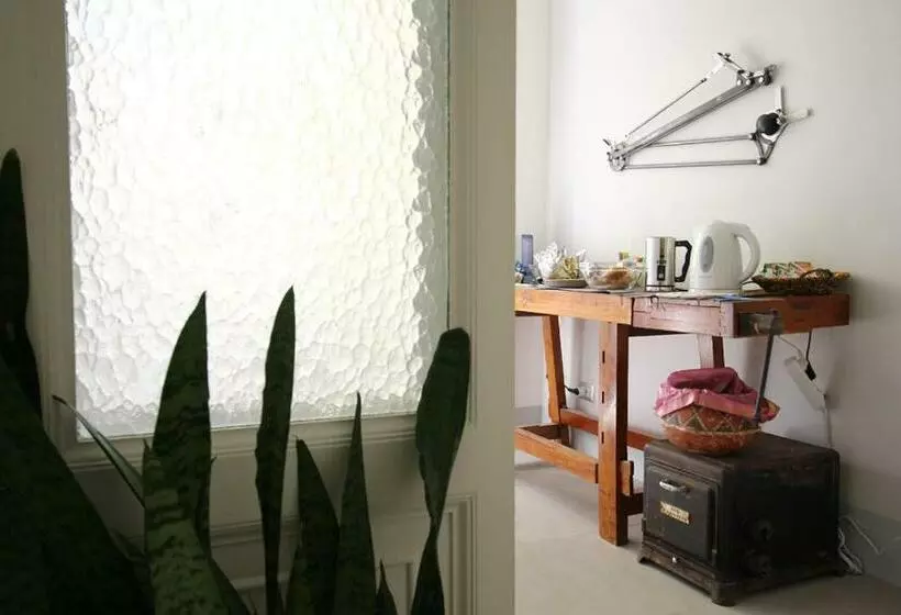 تختخواب و صبحانه L Architetto