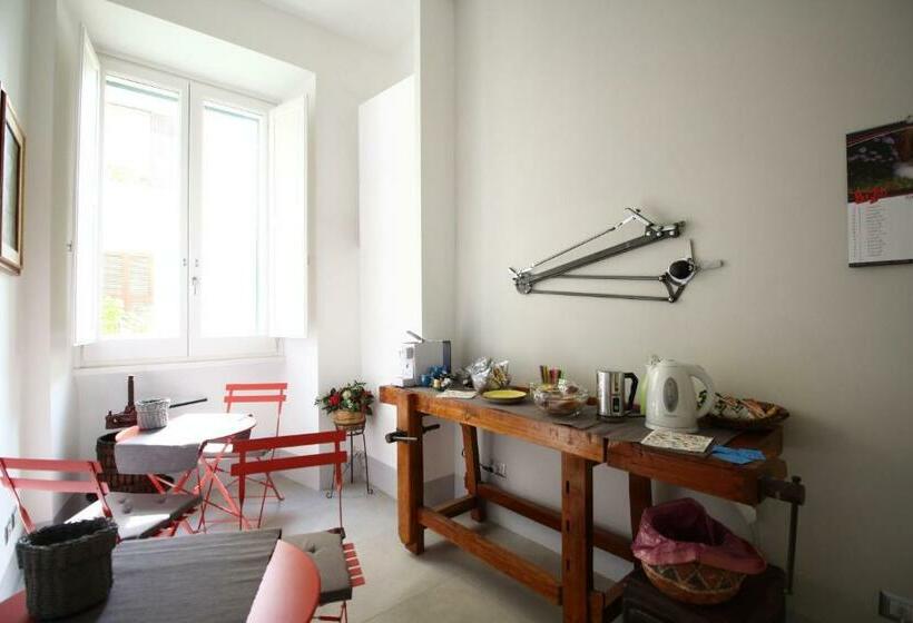 تختخواب و صبحانه L Architetto