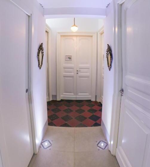 تختخواب و صبحانه L Architetto