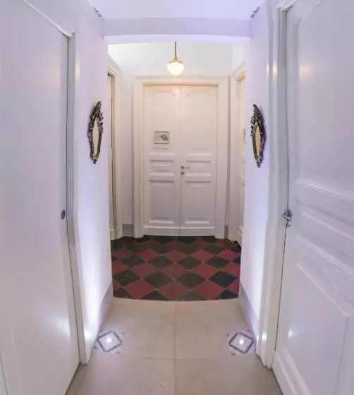 تختخواب و صبحانه L Architetto