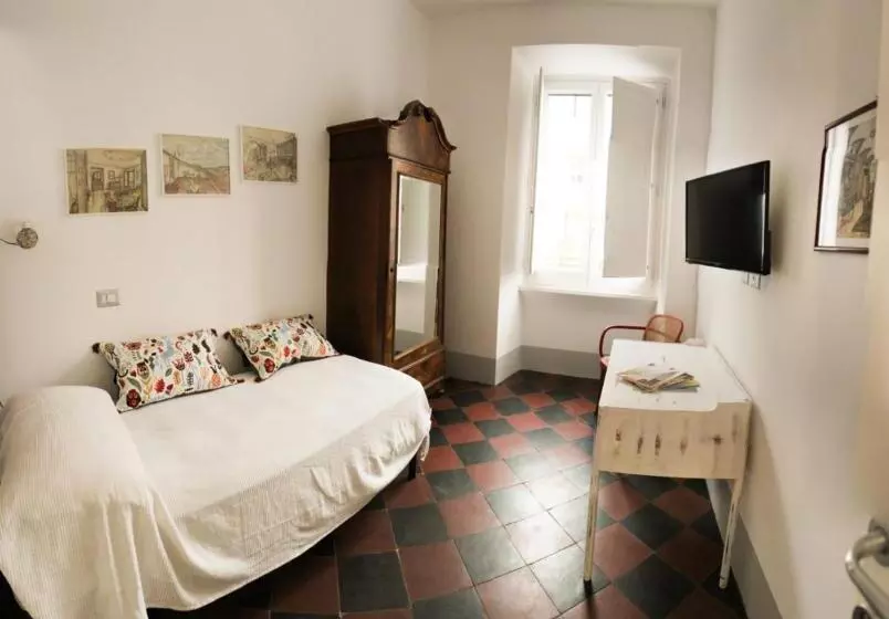 تختخواب و صبحانه L Architetto