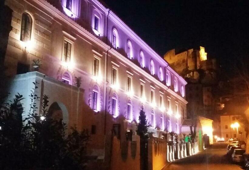 צימר Palazzo Moraschi Subiaco