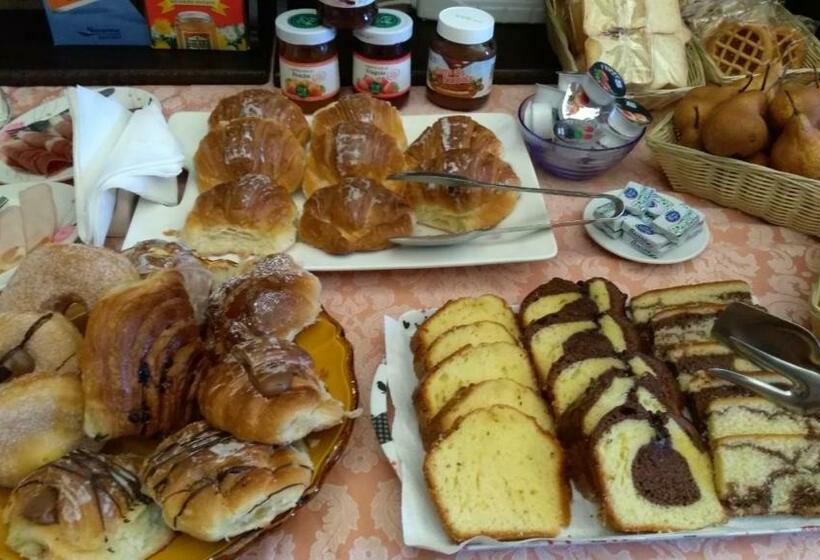 צימר Palazzo Moraschi Subiaco