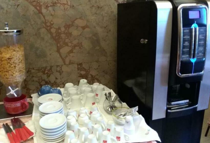 צימר Palazzo Moraschi Subiaco